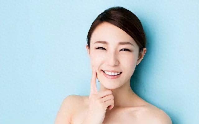 “荷尔蒙”旺盛的女性,一般有4个特征,对照一下,你占了几个?