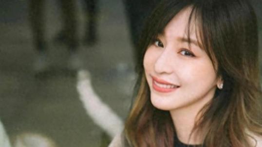 私照外泄陷“小三门”，垃圾堆里找男人的王心凌，再次豪门梦碎！