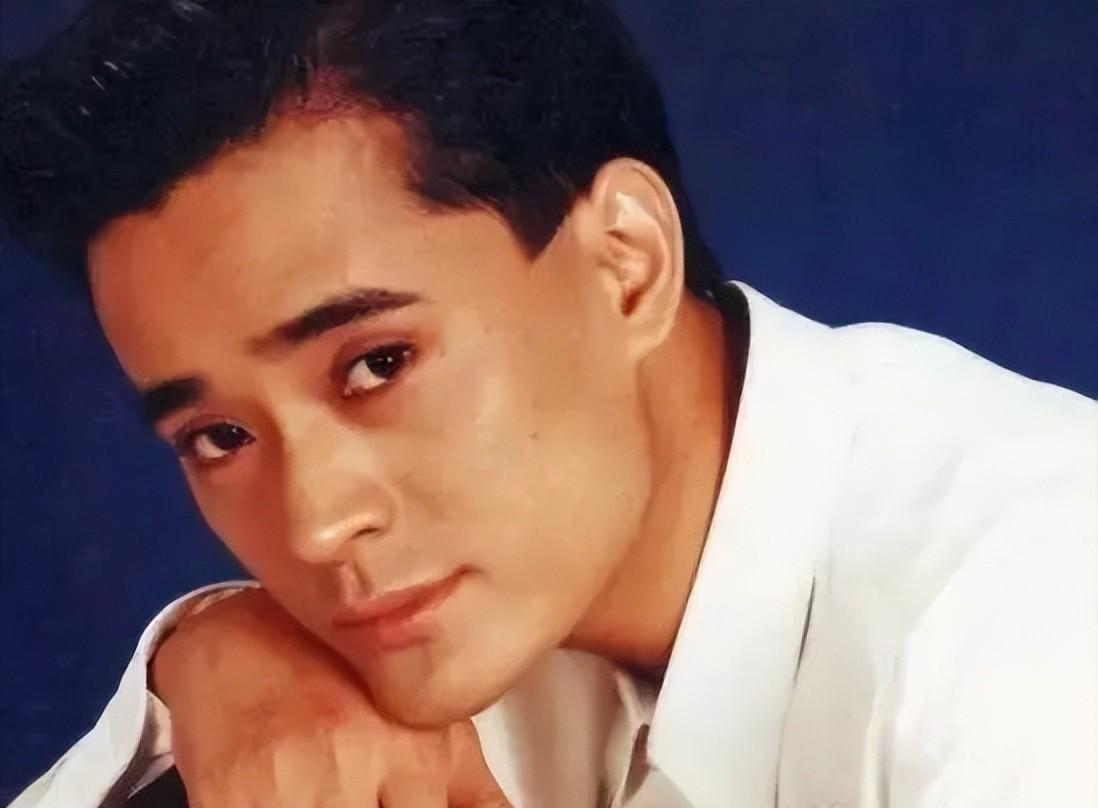 曾红过毛宁,却在梅艳芳出殡之日去世,内地第一男歌手为何如此?