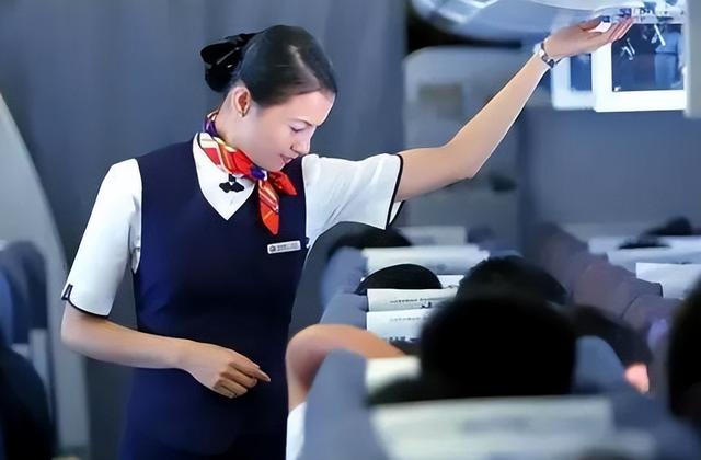 求职|空姐过剩转行，离职后的空姐都去了哪里？看完就知道了