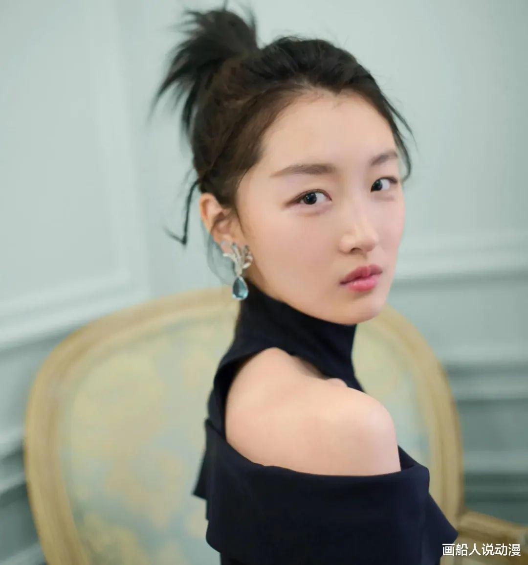 周冬雨怀孕照曝光?皮肤白皙身材凹凸,孕肚明显,刘昊然喜当爹?