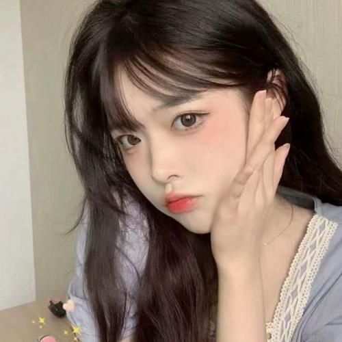 昇兰苜：如果不确定自己适合什么样子的眉形，可以参考一下网红的