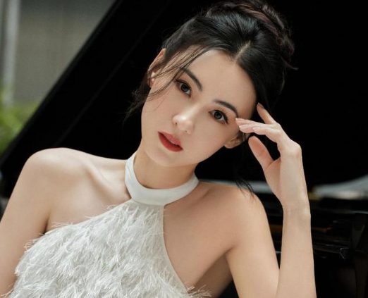 张柏芝嫁入豪门! 港媒曝张柏芝孙海东领证, 确认其是三儿子的生父