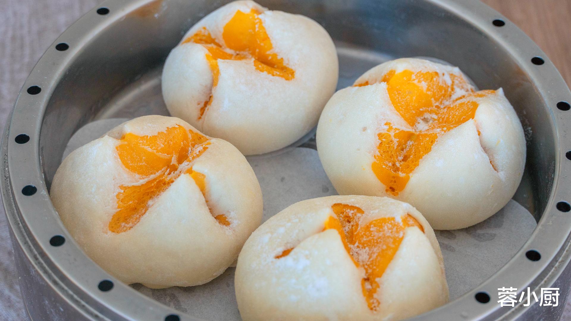 馒头|步入中老年，少吃米饭和馒头，多吃这4样，腿脚有劲，比保健品强