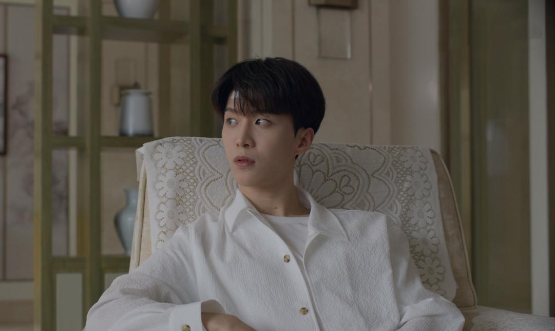 《曾少年》杨澄5年不碰谢乔,却让任思羽沦为玩物,原因有多讽刺!