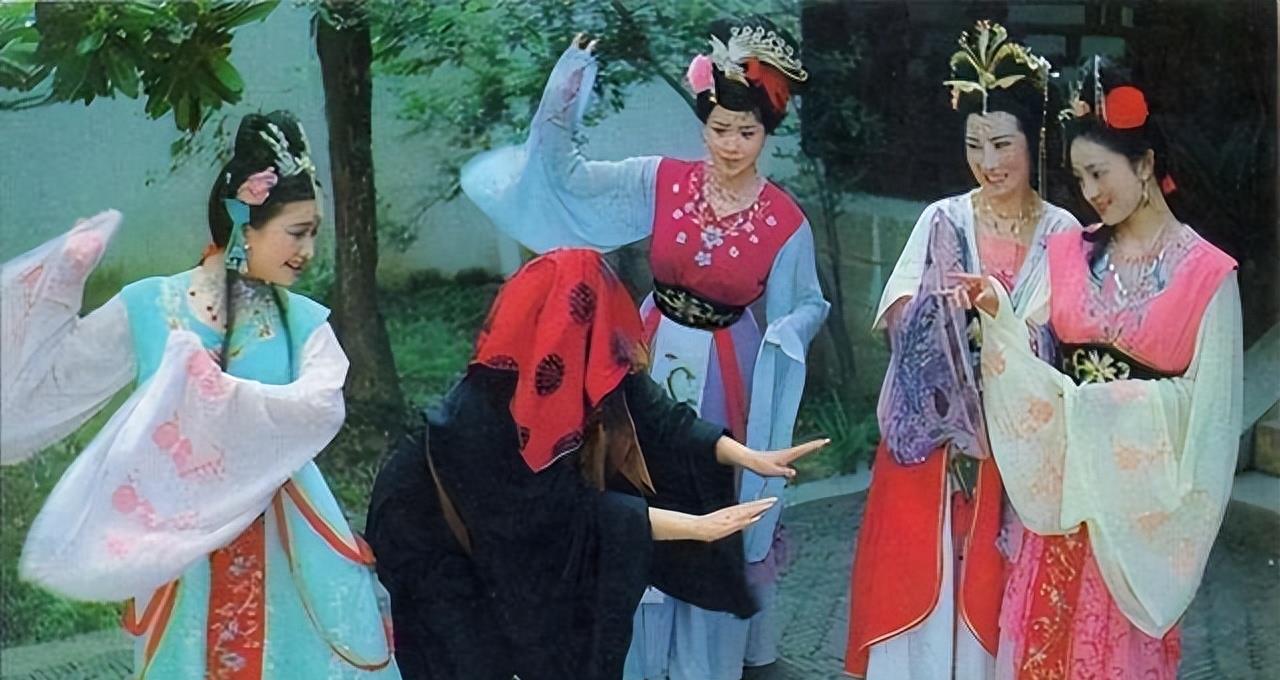 唐僧娶了中国女首富,孙悟空娶了王后,但还是比不上猪八戒厉害!