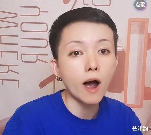 许敏退休后大王人设反转,带货榨菜被拉黑,态度变化遭嘲背信弃义