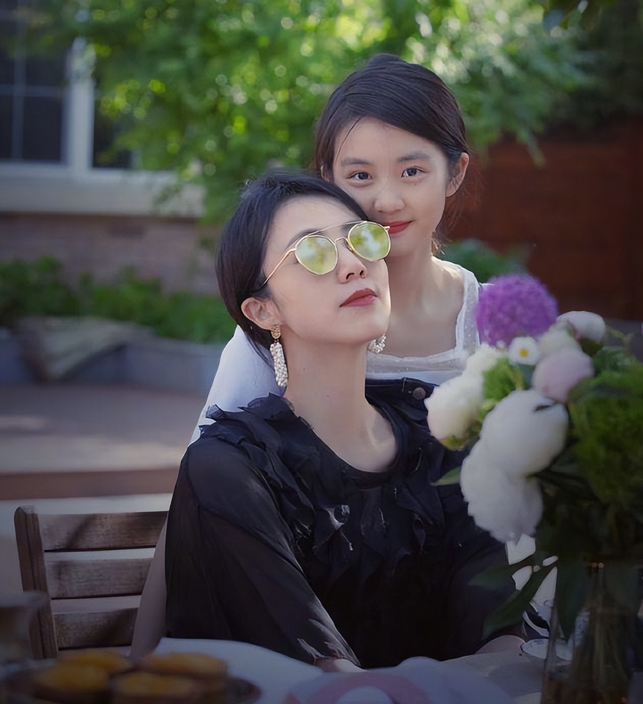 黄磊女儿赴美留学，疑恋爱找外国男友，对方身份及账号被扒出