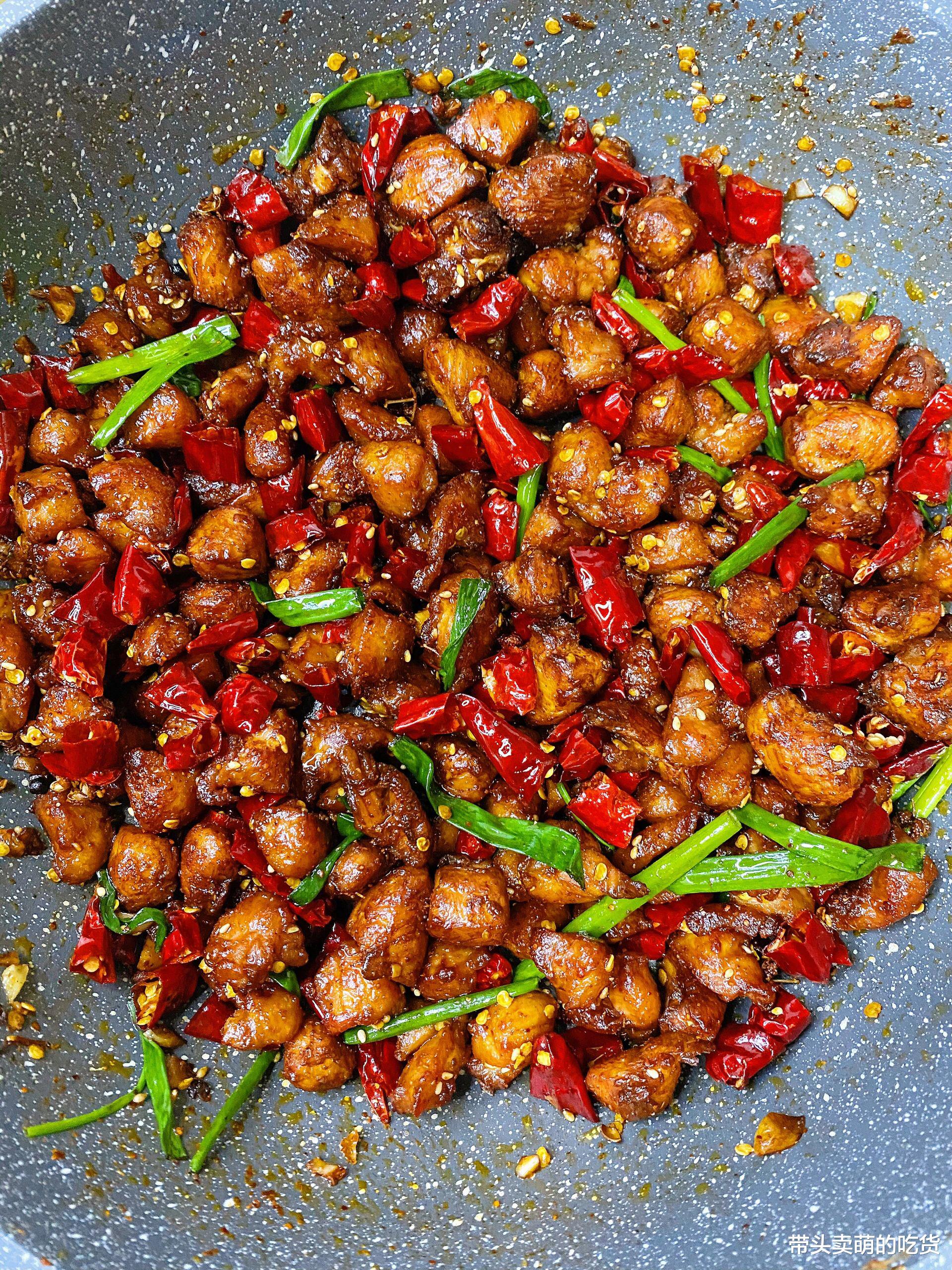 蛋糕|这3款下酒硬菜人越多吃着越过瘾,咸香解馋麻辣开胃,做法还简单