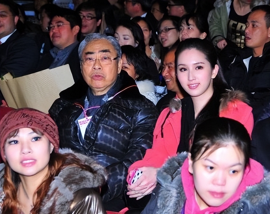 她替父还债,从体操公主到娱乐圈战士,她的故事教会我们如何坚韧不拔