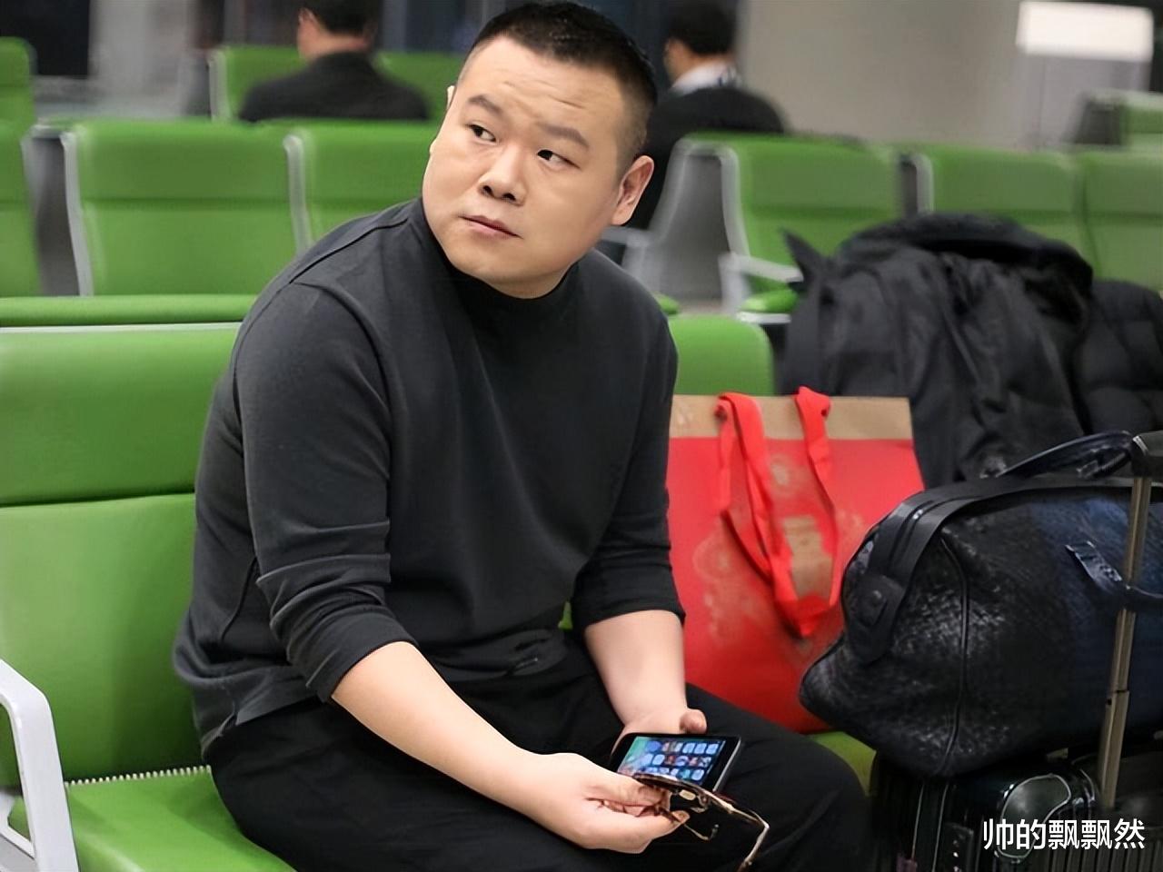 岳云鹏：给5个姐姐买车买房，把普通妻子当宝，弟弟却在农村种地