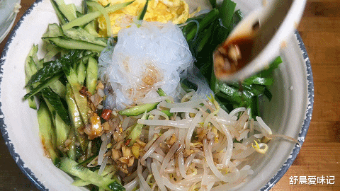 |天热没胃口可以试试这道大杂拌,粉丝,韭菜,鸡蛋,黄瓜,爽口