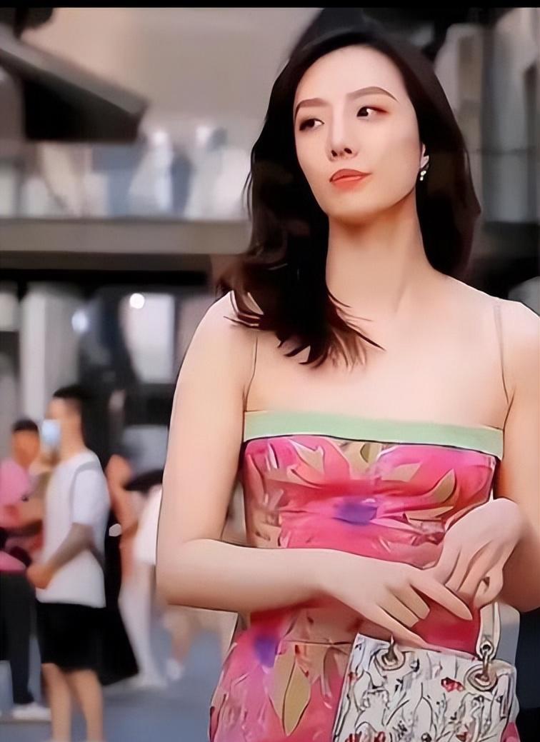 |董思槿被曝与胡继勇并非是情侣关系!女方有个交往两年的男朋友!