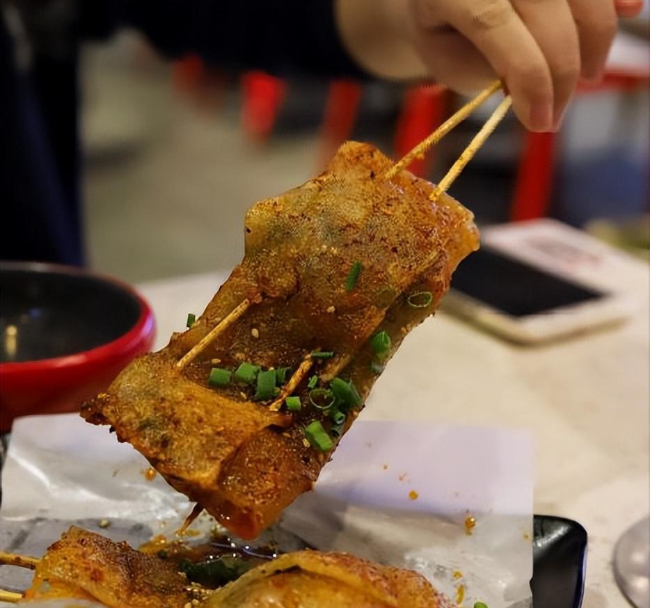 重庆|6个山东人来重庆吃烧烤，结账时不敢相信：确定是现在的物价？