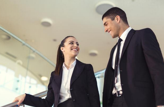 情感|刚踏入职场的我,就陷入了办公室的情感漩涡