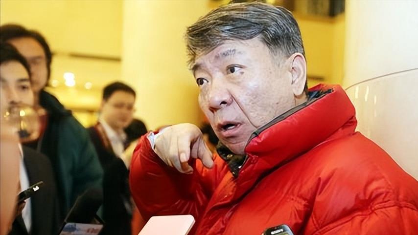 冯小刚怒骂李晨“滚出娱乐圈”,李晨霸气回怼让冯小刚瞬间哑口无言