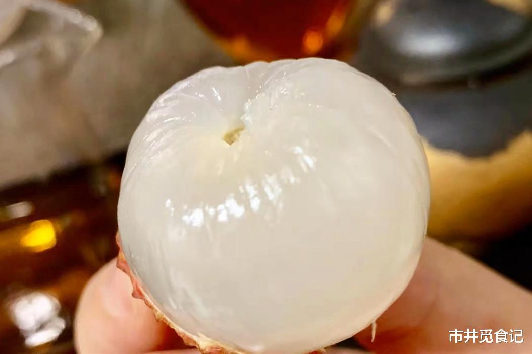 美食文化|荔枝的“鄙视链”,妃子笑垫底,糯米糍排第4,还有论颗卖的高货