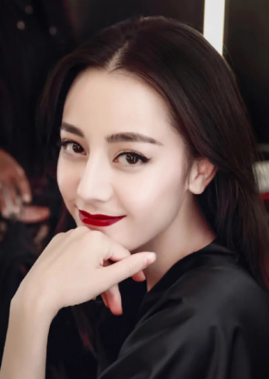 曝热巴国外产子,被私家侦探拍到,晒腹肌照被打脸,后援会跑路