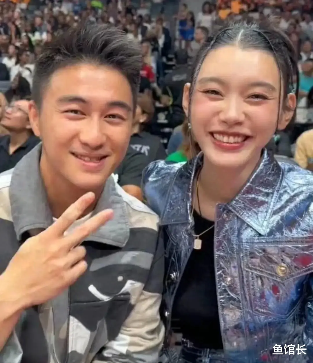 何猷君录制综艺全程带笑,和奚梦瑶并排走,吴千语施伯雄像闹矛盾