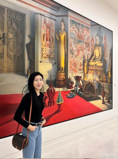 杨谨华|野生杨谨华穿「露背装」现踪街头!泰国看展被拍 网惊:太辣了啦