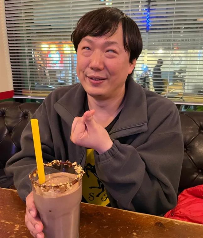 黄子佼曝萧煌奇不是盲人,曾晒出过开车画面,萧煌奇发文辟谣