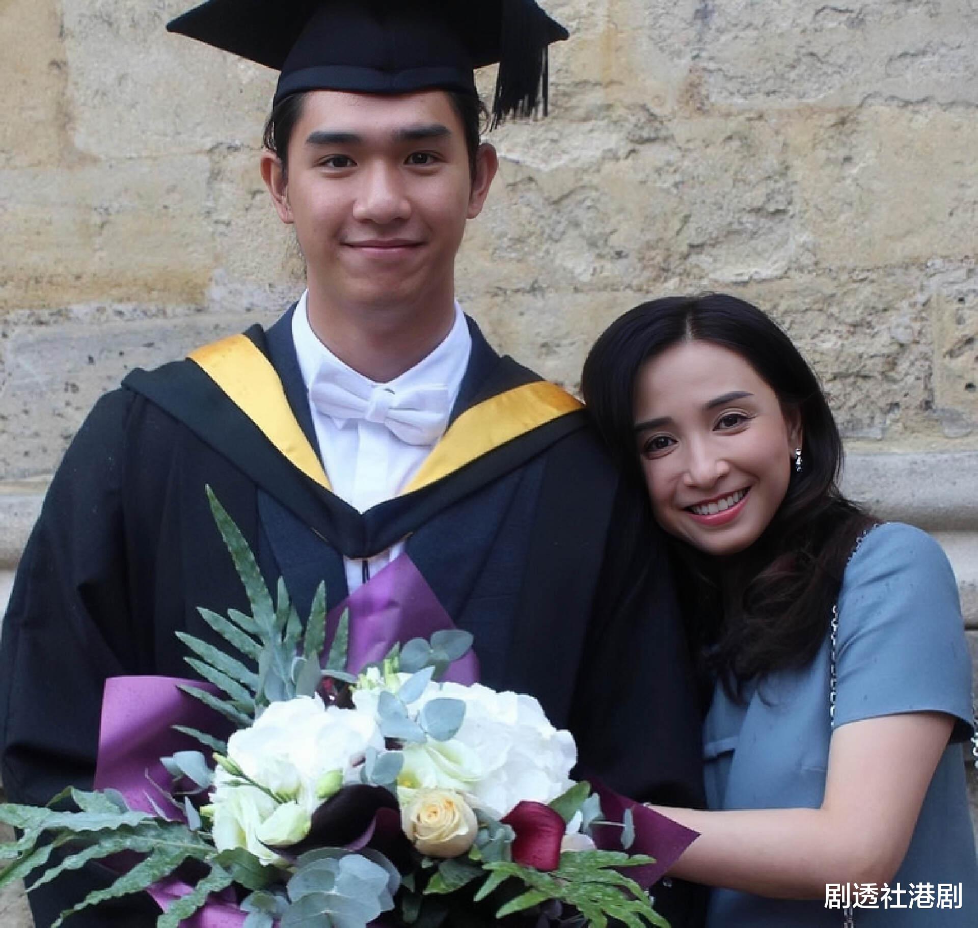 吴婉芳|香港知名星二代主动脱衣做代言!晒健硕腹肌胸肌,和冻龄母亲像姐弟