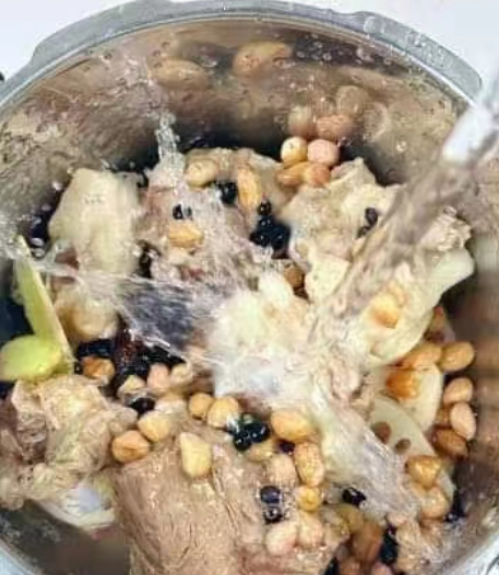 |“11月一碗汤，身体更安康”，秋冬多喝这汤，补足营养，迎接冬天