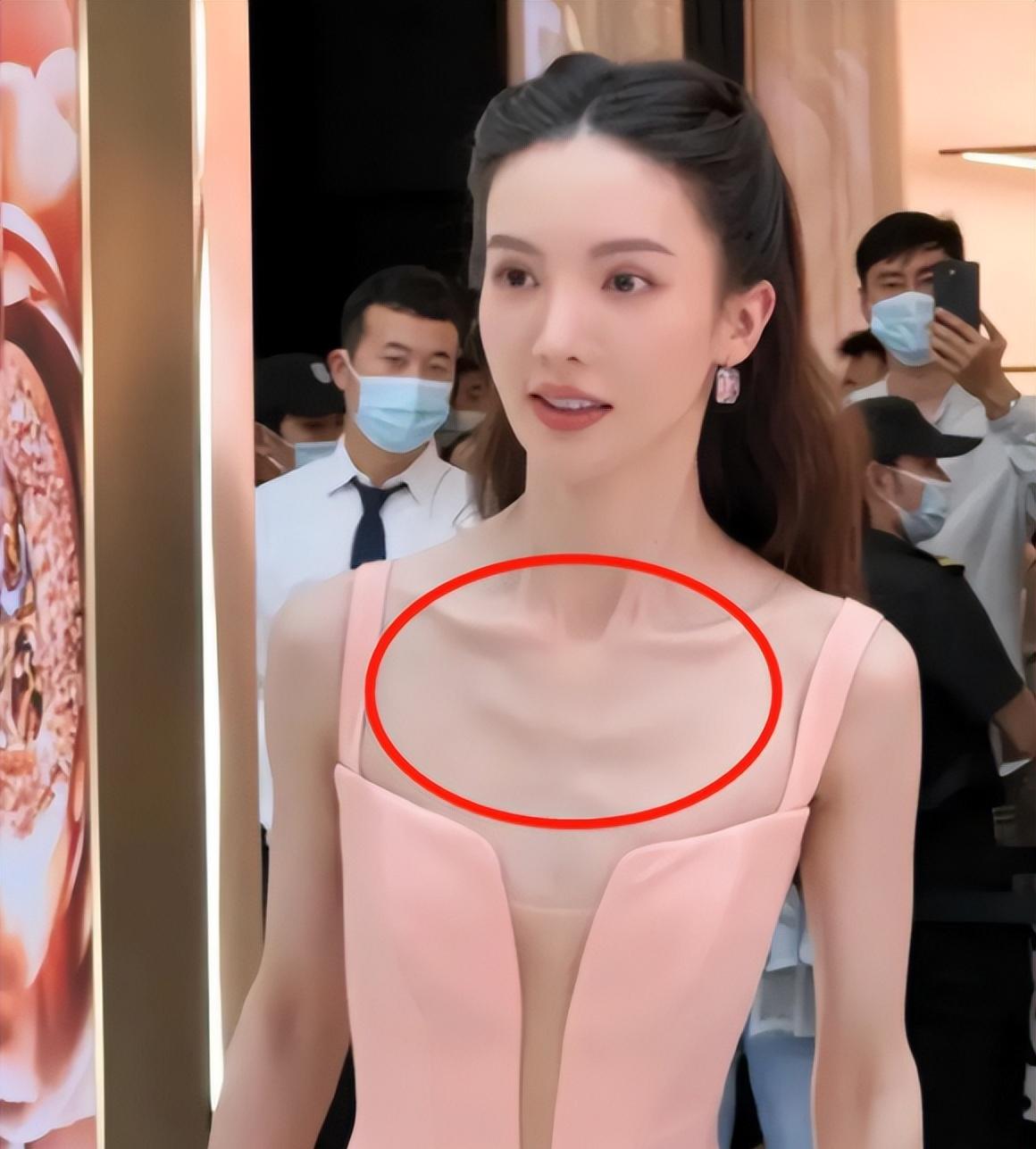 瘦到病态、全身涂白、非人细腰，内娱的畸形审美，什么时候是尽头？