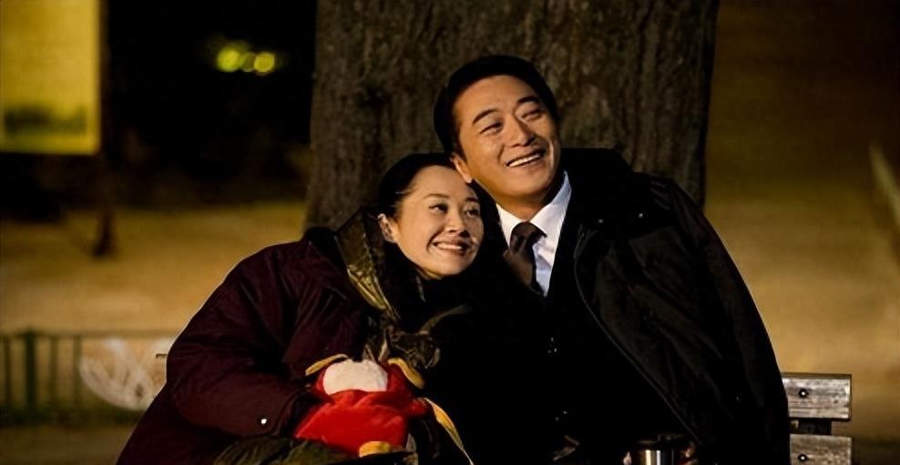 她一生中“风流成性、老少通吃”，撩汉无数，至今54岁却依旧是单身