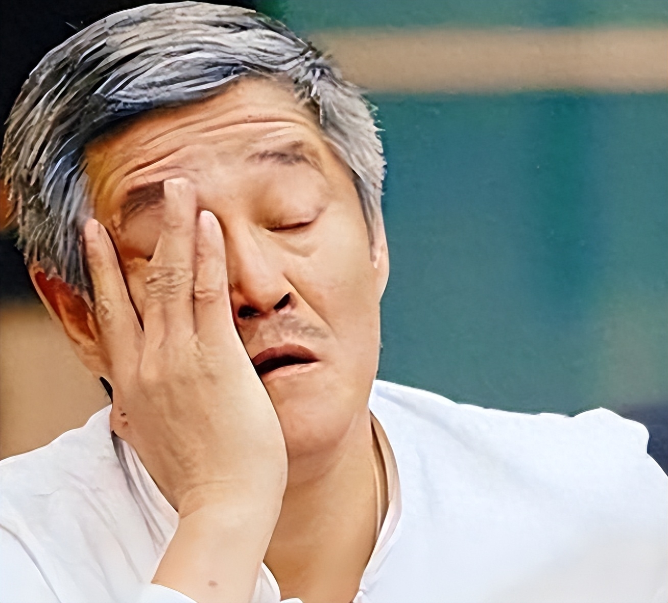 66岁的赵本山老脸都丢光了，儿子不仅炫富还骂网友：你算哪根葱！