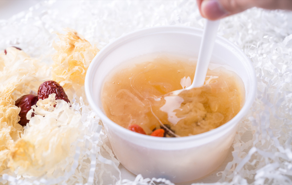 吃银耳能补充胶原蛋白吗？提醒：吃银耳有6个好处，但3类人要少吃