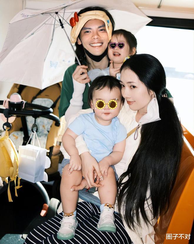 向佐独自带两娃秀爸爸力，豪宅内景罕曝光，客厅又小又乱超接地气