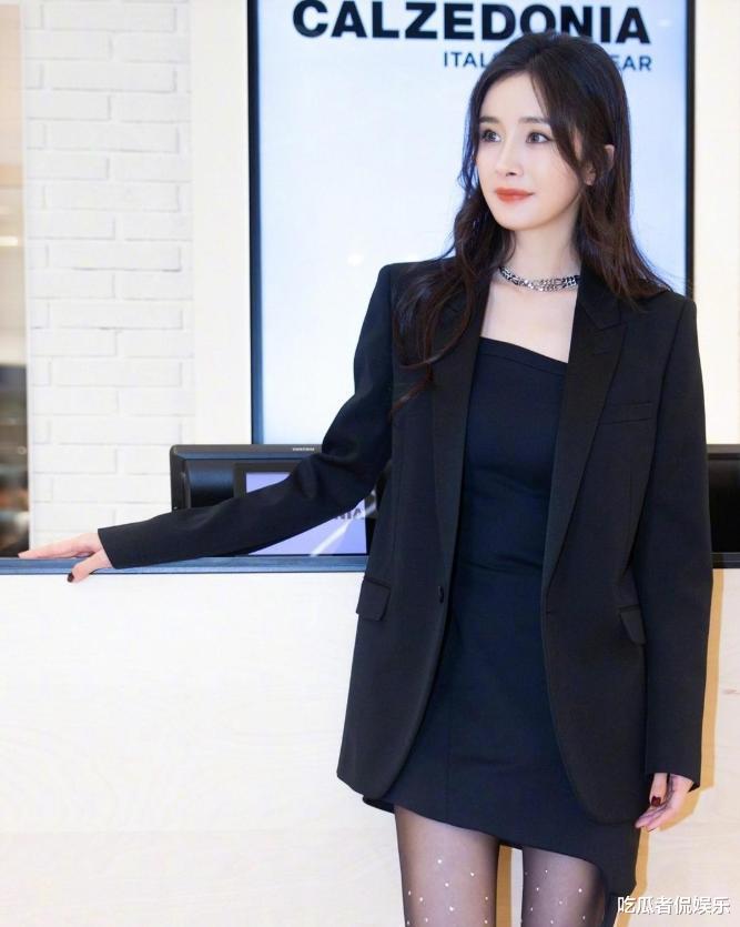 杨幂|杨幂代言大幅度锐减,营销号看准时机进行攻击,粉丝奋起反击回应