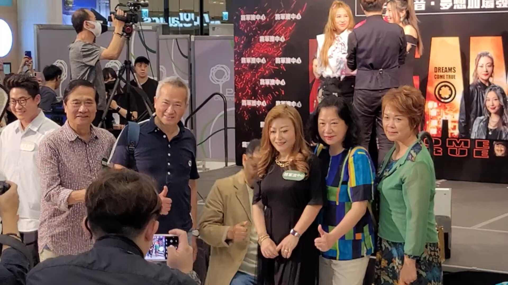 TVB|71岁公务员出道当艺人，出席活动昏迷急送医！儿子是TVB当红男星