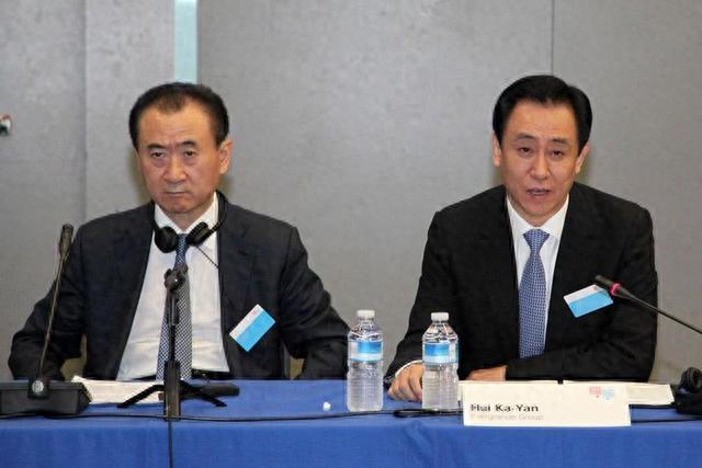 69岁的王健林，憔悴劳累暴瘦成竹竿：王思聪若是当年娶了她就好了