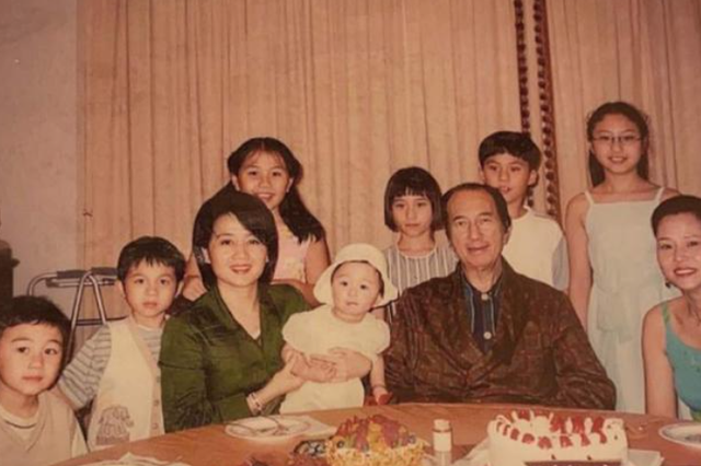 赌王的女儿何超盈:倒贴14亿下嫁东北小伙,结婚5年被丈夫宠成宝