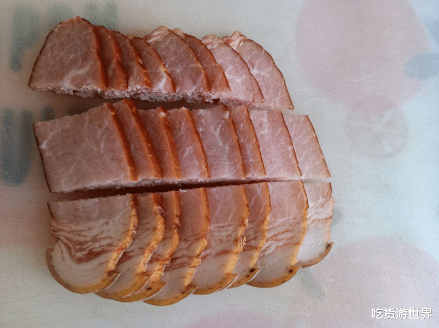 食盐|炒蒜薹,不要直接下锅炒!学会一招,蒜薹鲜嫩爽脆又入味,不发黄