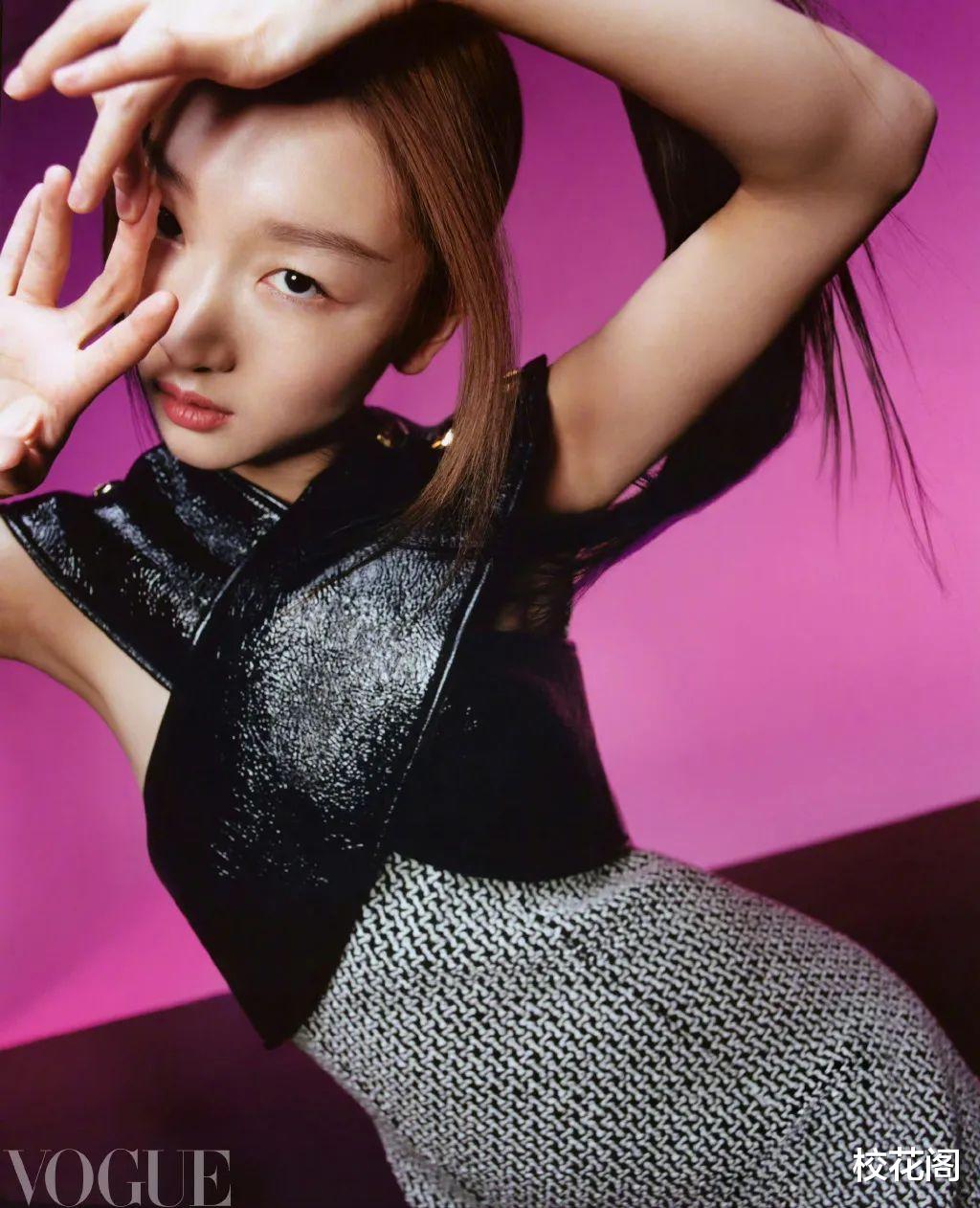 红毯造型直接翻车，塑料姐妹吵翻天了？