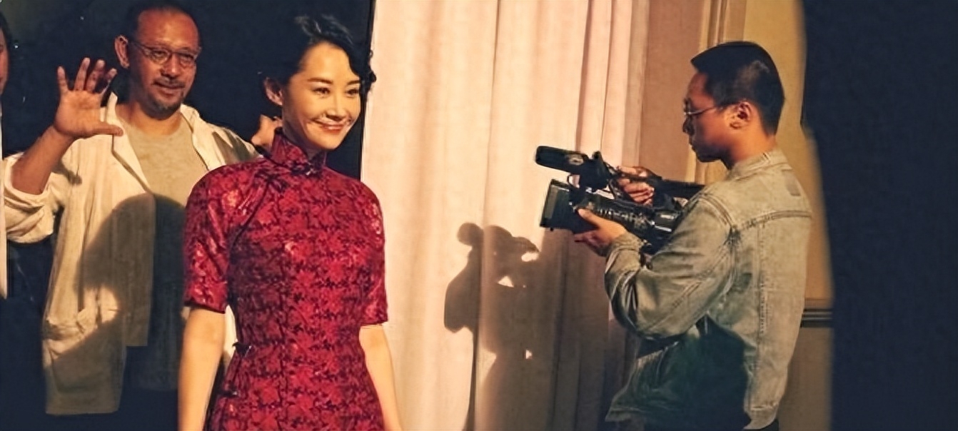 许晴跟廖凡地牢戏被删除,当时差点假戏真做,在失控边缘不断试探