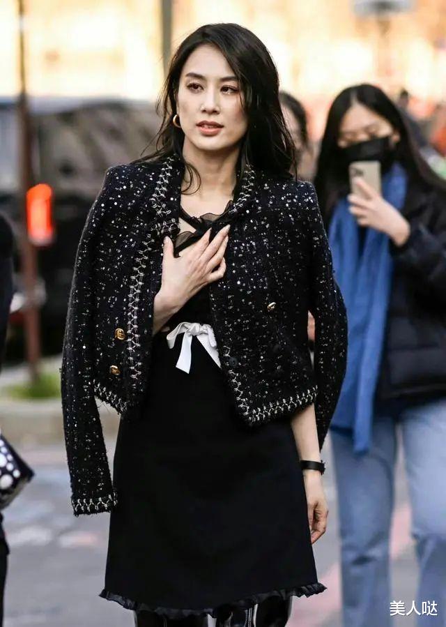 穿衣搭配 外媒太勇了!黄圣依生图不修就放出来,脸颊凹陷老态尽显,但气质仍高级