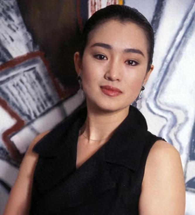 狐狸尾巴终究藏不住, 他妻妾成群, 私生子竟和大腕巩俐越长越像了？