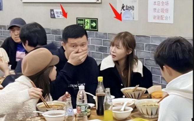 |痞幼男友被嘲吃相难看,直播需收费6元门票,长相曝光被指普通