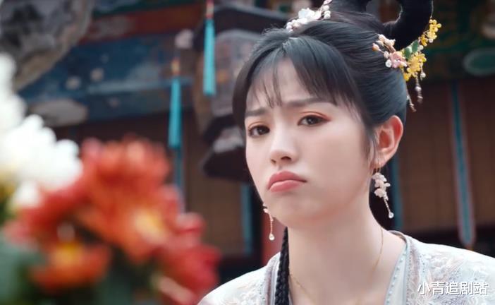 花轿喜事:剧情照抄老版,李玉湖爱“嘟嘴”,杜冰雁随时随地瞪眼