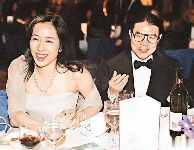 朱玲玲：一家三姐妹，姐姐比她还要美，老公一个比一个有钱！