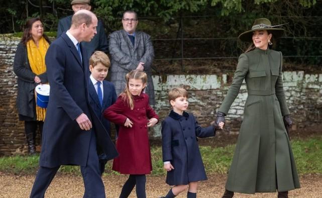 夏洛|夏洛特长大后得找工作？哈里是前车之鉴，国王不想孙女全职当公主