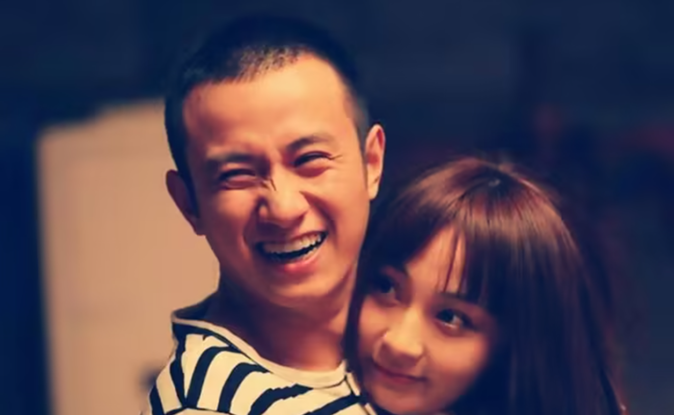 姚笛|群星聚会姚笛素颜认不出,嘴乌黑撞脸应采儿,未戴婚戒疑早已离婚!