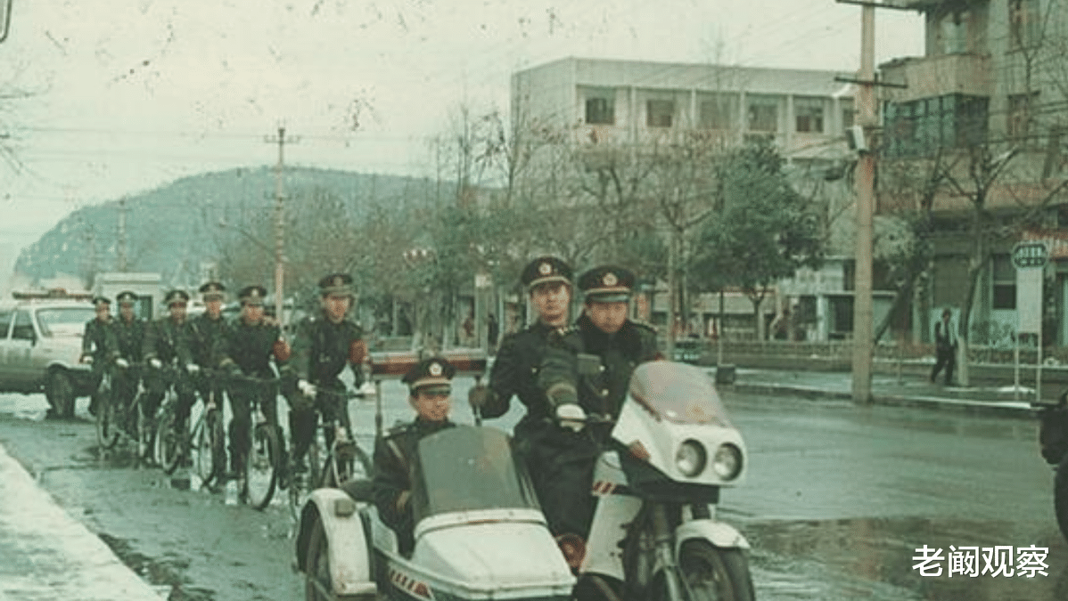 92年江苏一男子贪污被判死刑,服刑期间靠“研究字典”捡回一条命