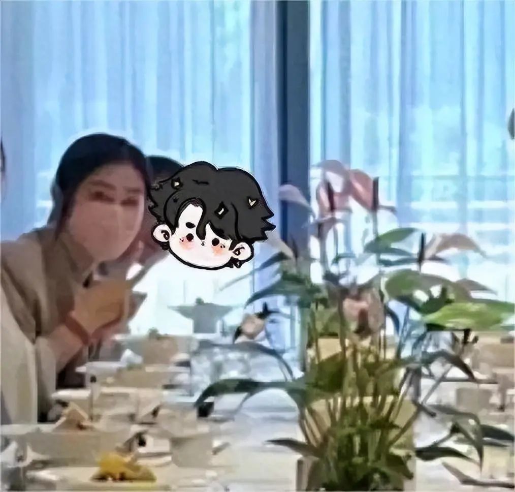 55岁的王祖贤,叶落归根,定居湖州,在移动办业务,女神气质还在