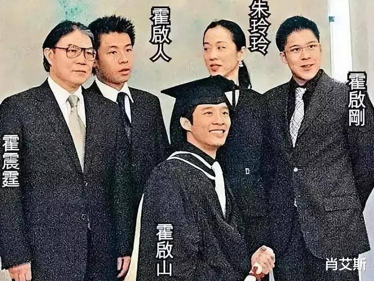 读女校遭棒打鸳鸯,与华为千金组闺蜜团,何超欣才是四房的王牌?