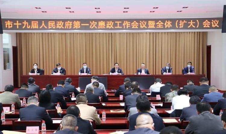 “铁饭碗”前5强揭晓!医生竟未上榜,第一名居然是它?